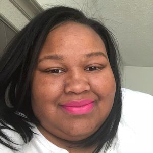 Meet your Posher, Courtney